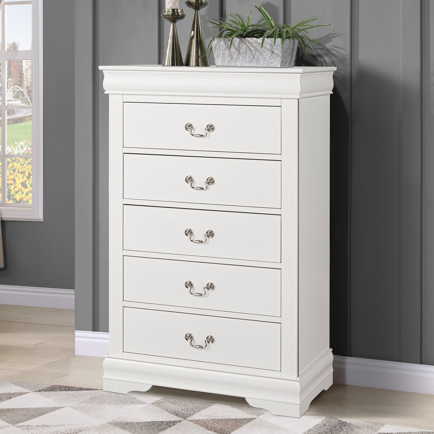 31.5"W White Transitional Chest with Dovetail Drawers and Bracket Feet