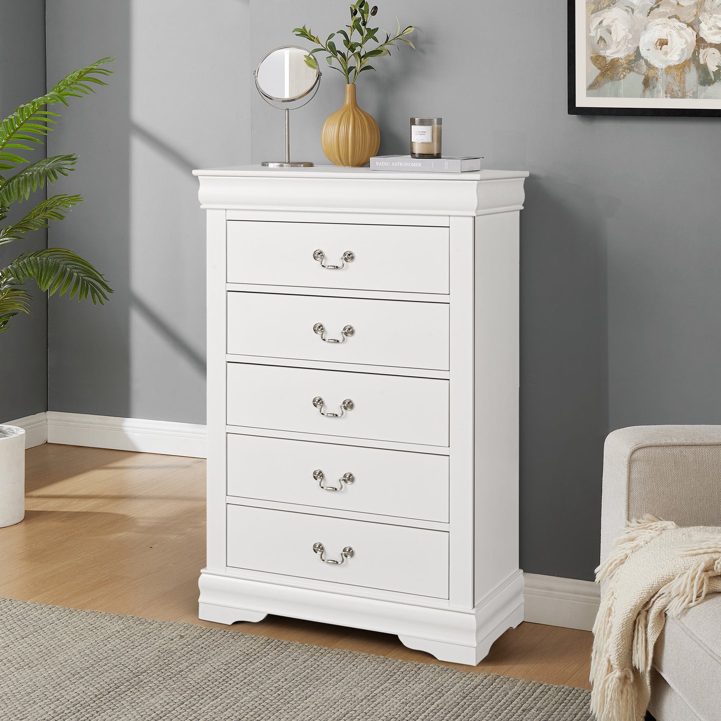 31.5"W White Transitional Chest with Dovetail Drawers and Bracket Feet